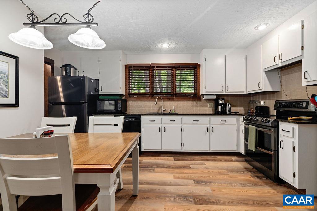 170 DEER SPRINGS LN, WINTERGREEN RESORT, Virginia 22967, 3 Bedrooms Bedrooms, ,2 BathroomsBathrooms,Residential,For sale,170 DEER SPRINGS LN,668185 MLS # 668185