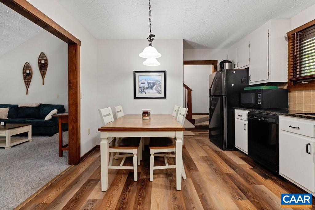 170 DEER SPRINGS LN, WINTERGREEN RESORT, Virginia 22967, 3 Bedrooms Bedrooms, ,2 BathroomsBathrooms,Residential,For sale,170 DEER SPRINGS LN,668185 MLS # 668185