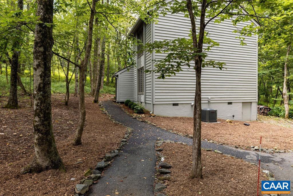 170 DEER SPRINGS LN, WINTERGREEN RESORT, Virginia 22967, 3 Bedrooms Bedrooms, ,2 BathroomsBathrooms,Residential,For sale,170 DEER SPRINGS LN,668185 MLS # 668185