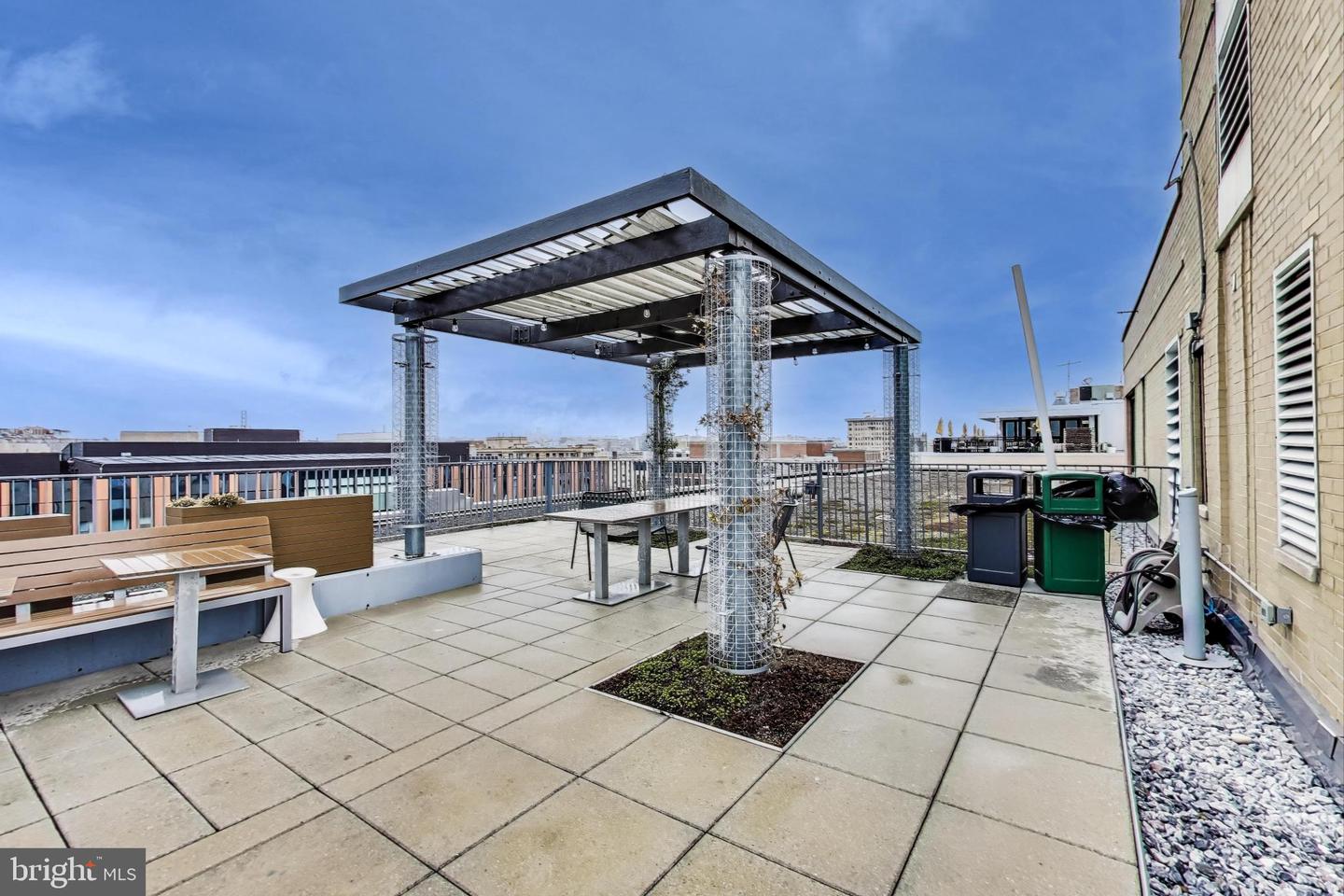 1 SCOTT CIR NW #121, WASHINGTON, District Of Columbia 20036, 1 Bedroom Bedrooms, ,1 BathroomBathrooms,Residential,For sale,1 SCOTT CIR NW #121,DCDC2216640 MLS # DCDC2216640