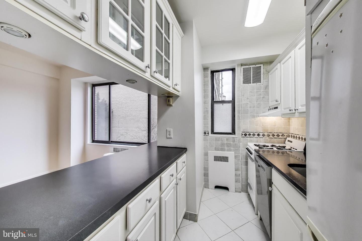 1 SCOTT CIR NW #121, WASHINGTON, District Of Columbia 20036, 1 Bedroom Bedrooms, ,1 BathroomBathrooms,Residential,For sale,1 SCOTT CIR NW #121,DCDC2216640 MLS # DCDC2216640