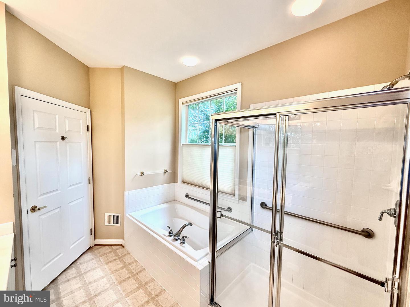 13737 HERITAGE VALLEY WAY, GAINESVILLE, Virginia 20155, 2 Bedrooms Bedrooms, ,2 BathroomsBathrooms,Residential,For sale,13737 HERITAGE VALLEY WAY,VAPW2102602 MLS # VAPW2102602