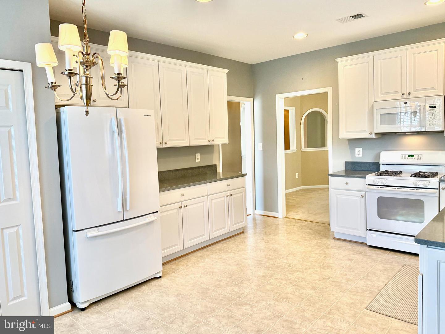 13737 HERITAGE VALLEY WAY, GAINESVILLE, Virginia 20155, 2 Bedrooms Bedrooms, ,2 BathroomsBathrooms,Residential,For sale,13737 HERITAGE VALLEY WAY,VAPW2102602 MLS # VAPW2102602