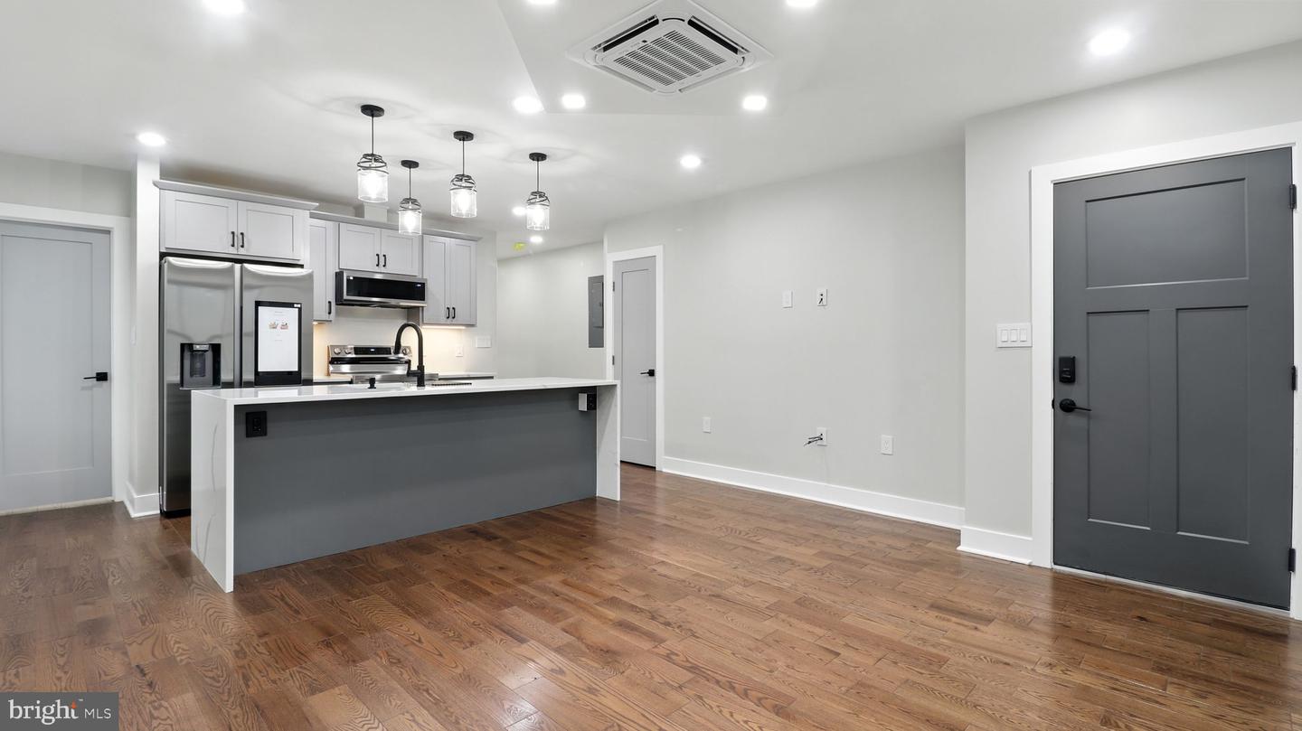 2256 HIGH ST SE #1, WASHINGTON, District Of Columbia 20020, 2 Bedrooms Bedrooms, ,2 BathroomsBathrooms,Residential,For sale,2256 HIGH ST SE #1,DCDC2216646 MLS # DCDC2216646