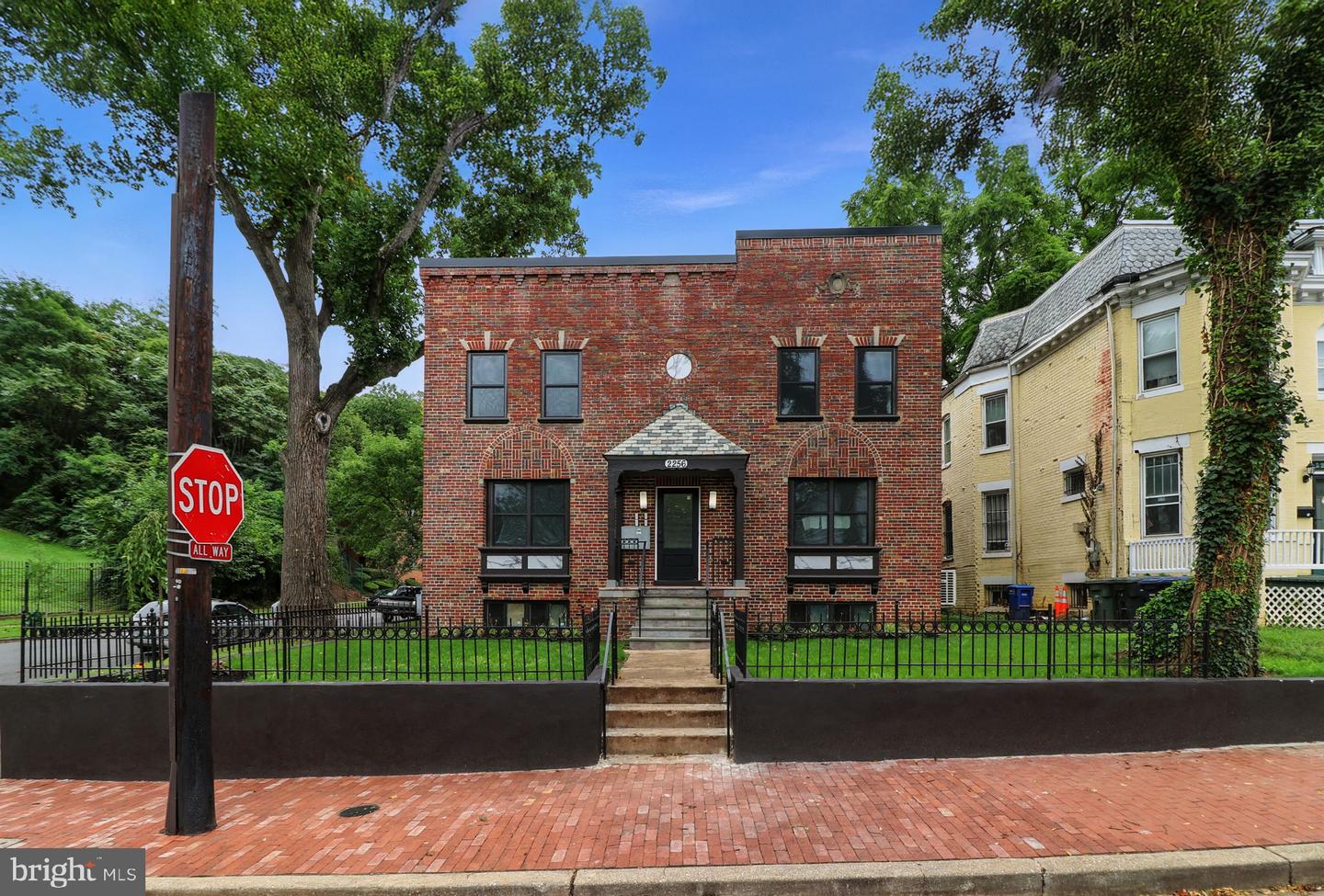 2256 HIGH ST SE #4, WASHINGTON, District Of Columbia 20020, 2 Bedrooms Bedrooms, ,2 BathroomsBathrooms,Residential,For sale,2256 HIGH ST SE #4,DCDC2216650 MLS # DCDC2216650