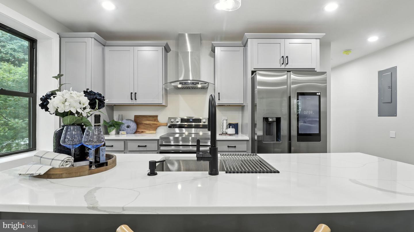 2256 HIGH ST SE #4, WASHINGTON, District Of Columbia 20020, 2 Bedrooms Bedrooms, ,2 BathroomsBathrooms,Residential,For sale,2256 HIGH ST SE #4,DCDC2216650 MLS # DCDC2216650