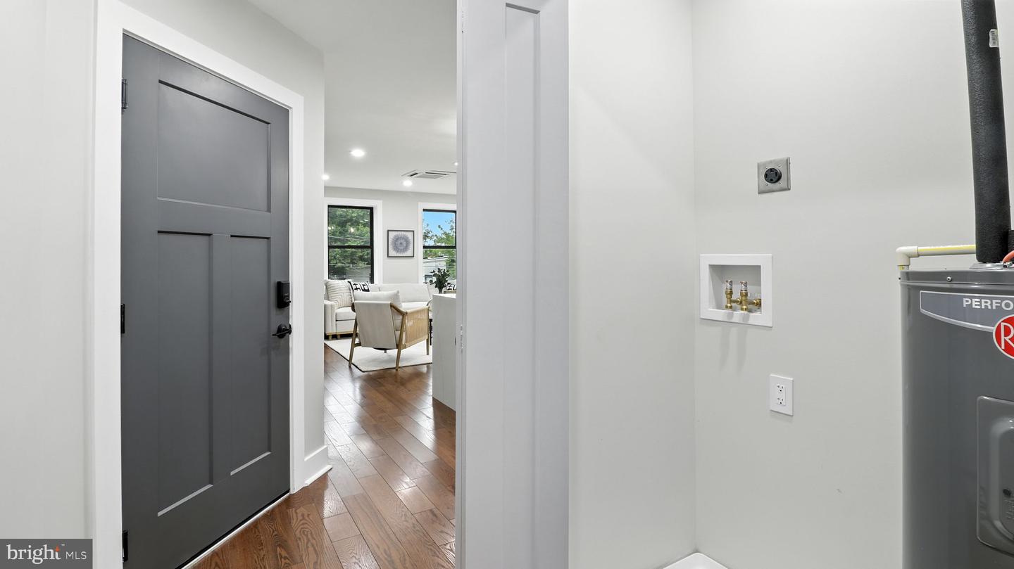 2256 HIGH ST SE #4, WASHINGTON, District Of Columbia 20020, 2 Bedrooms Bedrooms, ,2 BathroomsBathrooms,Residential,For sale,2256 HIGH ST SE #4,DCDC2216650 MLS # DCDC2216650