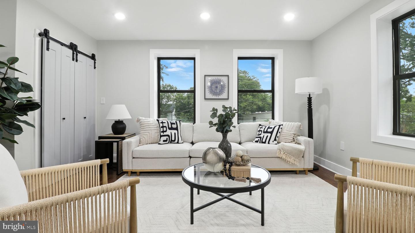 2256 HIGH ST SE #4, WASHINGTON, District Of Columbia 20020, 2 Bedrooms Bedrooms, ,2 BathroomsBathrooms,Residential,For sale,2256 HIGH ST SE #4,DCDC2216650 MLS # DCDC2216650