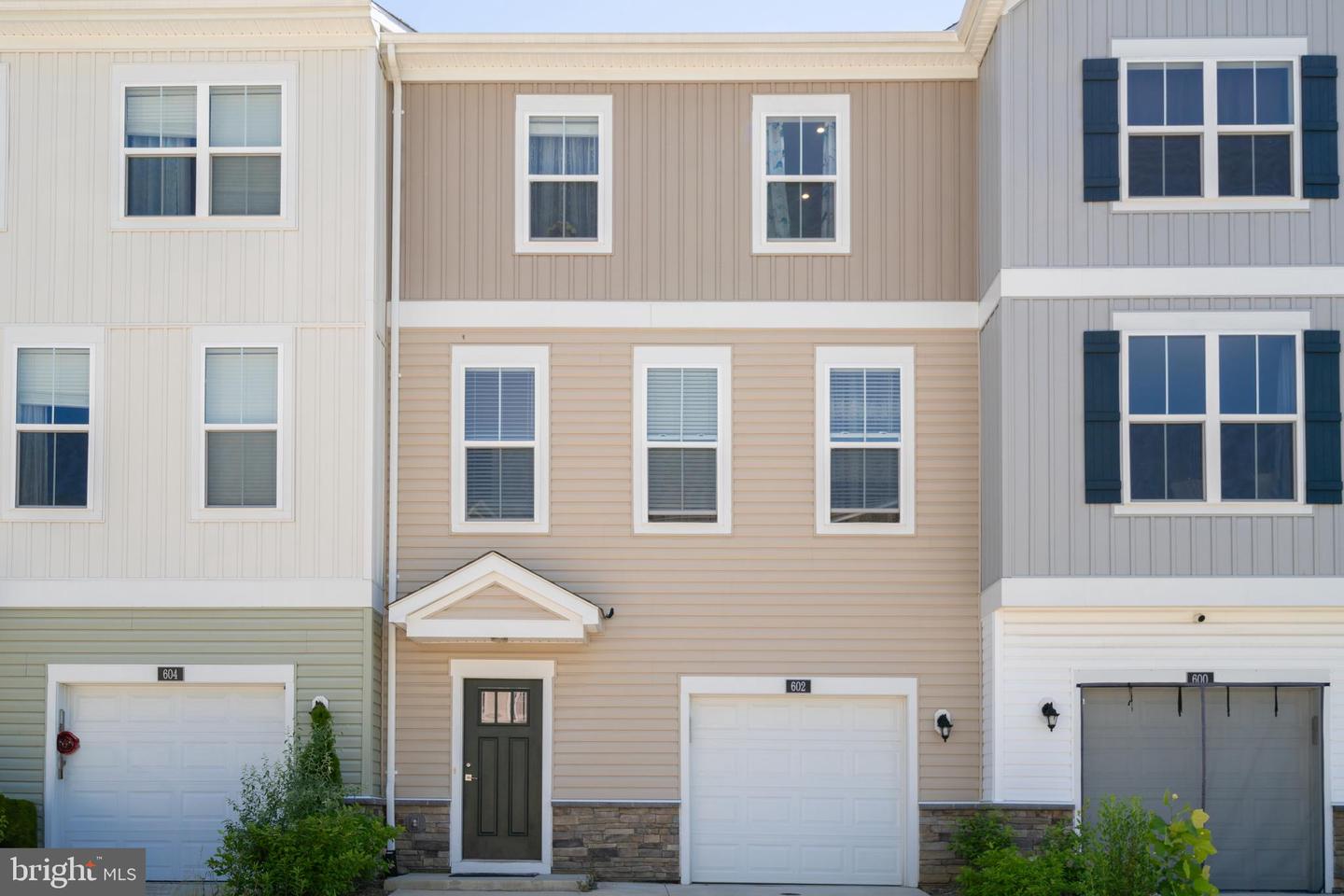 602 CHERRYVIEW DR, FREDERICKSBURG, Virginia 22405, 4 Bedrooms Bedrooms, ,2 BathroomsBathrooms,Residential,For sale,602 CHERRYVIEW DR,VAST2042122 MLS # VAST2042122
