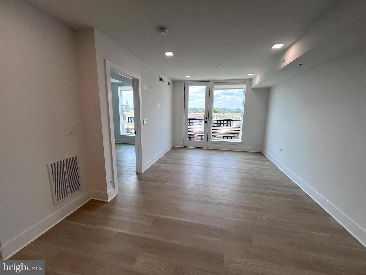 701 N HENRY ST #506, ALEXANDRIA, Virginia 22314, 1 Bedroom Bedrooms, ,1 BathroomBathrooms,Residential,For sale,701 N HENRY ST #506,VAAX2048968 MLS # VAAX2048968