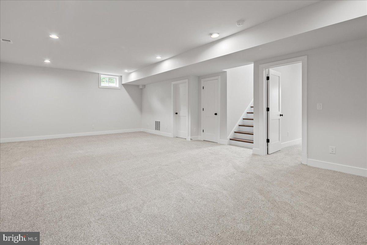 3608 CENTER DR, ALEXANDRIA, Virginia 22309, 5 Bedrooms Bedrooms, ,4 BathroomsBathrooms,Residential,For sale,3608 CENTER DR,VAFX2263150 MLS # VAFX2263150