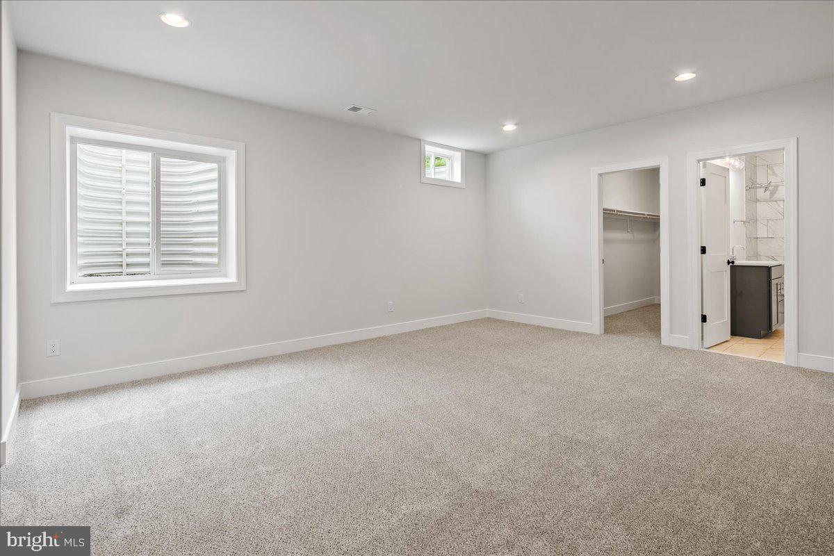 3608 CENTER DR, ALEXANDRIA, Virginia 22309, 5 Bedrooms Bedrooms, ,4 BathroomsBathrooms,Residential,For sale,3608 CENTER DR,VAFX2263150 MLS # VAFX2263150