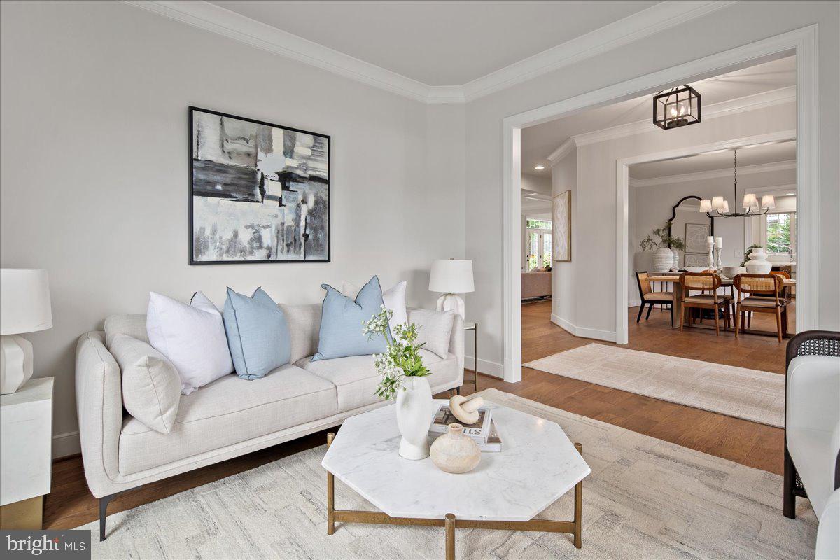 3608 CENTER DR, ALEXANDRIA, Virginia 22309, 5 Bedrooms Bedrooms, ,4 BathroomsBathrooms,Residential,For sale,3608 CENTER DR,VAFX2263150 MLS # VAFX2263150