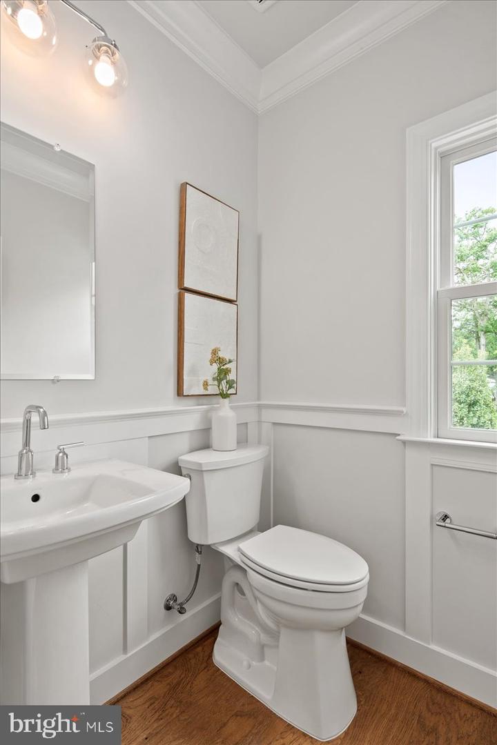 3608 CENTER DR, ALEXANDRIA, Virginia 22309, 5 Bedrooms Bedrooms, ,4 BathroomsBathrooms,Residential,For sale,3608 CENTER DR,VAFX2263150 MLS # VAFX2263150