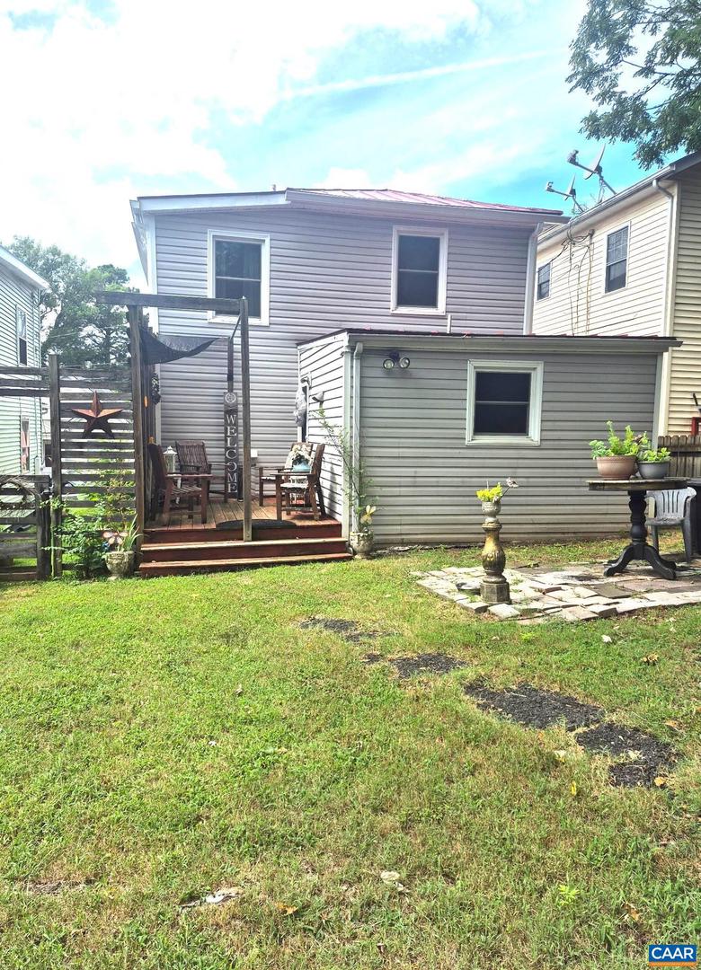 352 10 1/2 ST, CHARLOTTESVILLE, Virginia 22903, 3 Bedrooms Bedrooms, ,1 BathroomBathrooms,Residential,For sale,352 10 1/2 ST,668206 MLS # 668206