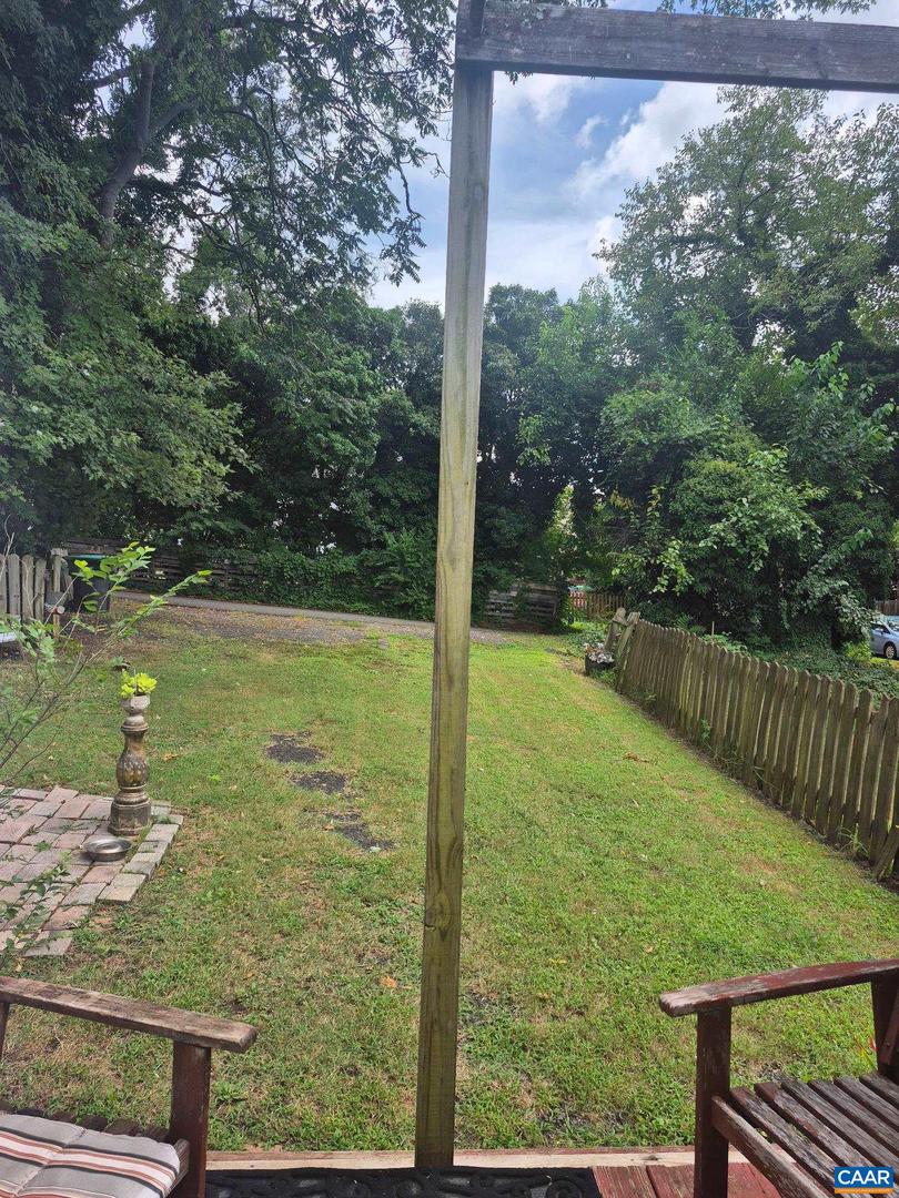 352 10 1/2 ST, CHARLOTTESVILLE, Virginia 22903, 3 Bedrooms Bedrooms, ,1 BathroomBathrooms,Residential,For sale,352 10 1/2 ST,668206 MLS # 668206