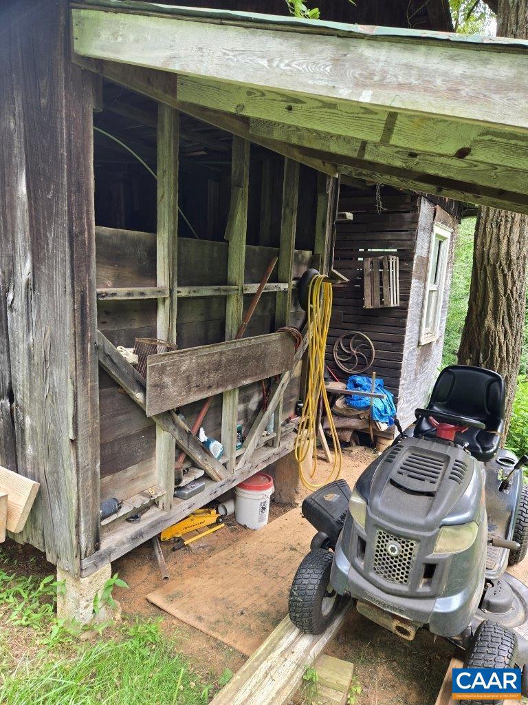 8947 SUGAR RUN RD, COPPER HILL, Virginia 24079, 3 Bedrooms Bedrooms, ,2 BathroomsBathrooms,Farm,For sale,8947 SUGAR RUN RD,668235 MLS # 668235
