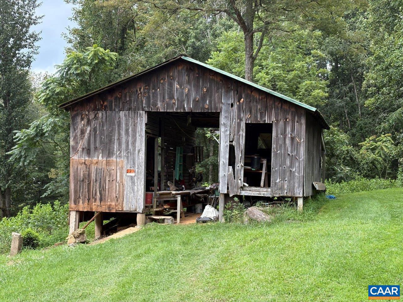 8947 SUGAR RUN RD, COPPER HILL, Virginia 24079, 3 Bedrooms Bedrooms, ,2 BathroomsBathrooms,Farm,For sale,8947 SUGAR RUN RD,668235 MLS # 668235