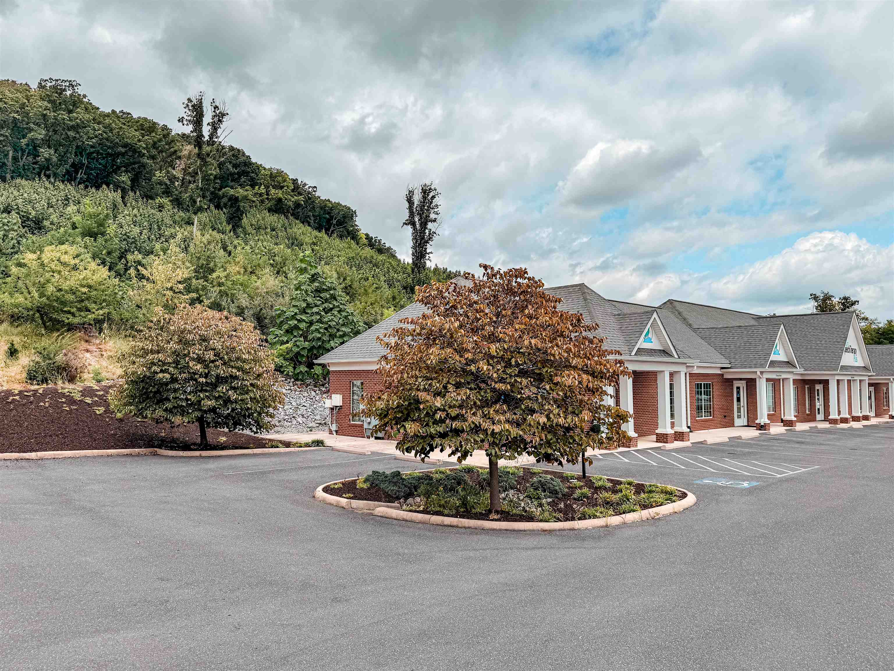 100 RED OAK DR, STAUNTON, Virginia 24401, ,Commercial,100 RED OAK DR,668246 MLS # 668246