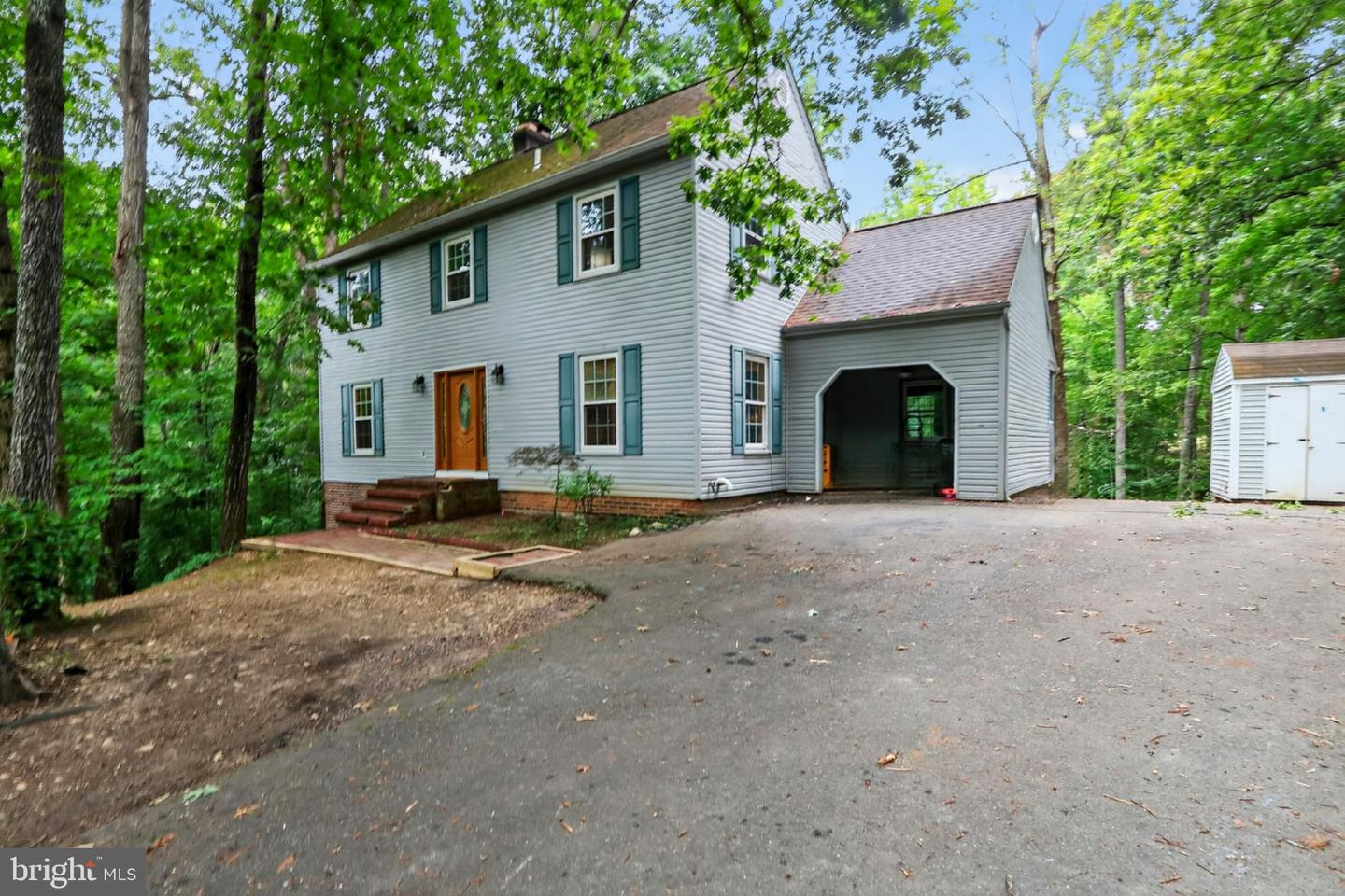 94 E RIVER BEND RD, FREDERICKSBURG, Virginia 22407, 4 Bedrooms Bedrooms, ,3 BathroomsBathrooms,Residential,For sale,94 E RIVER BEND RD,VASP2031662 MLS # VASP2031662