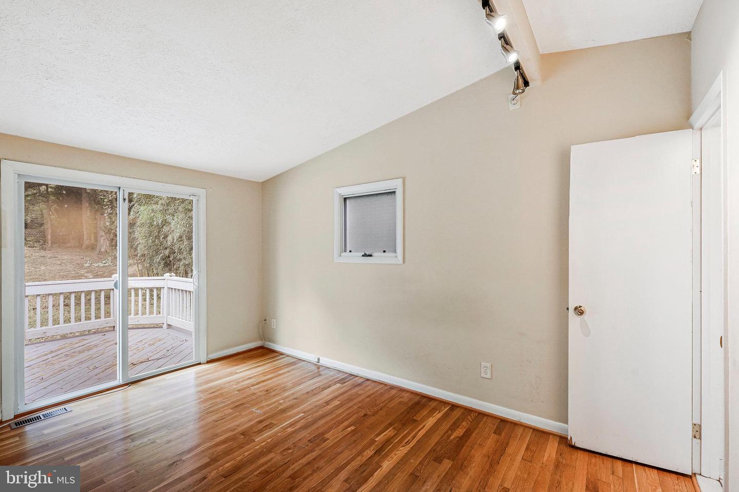 4126 MAPLE AVE N, FAIRFAX, Virginia 22032, ,Land,For sale,4126 MAPLE AVE N,VAFX2262882 MLS # VAFX2262882
