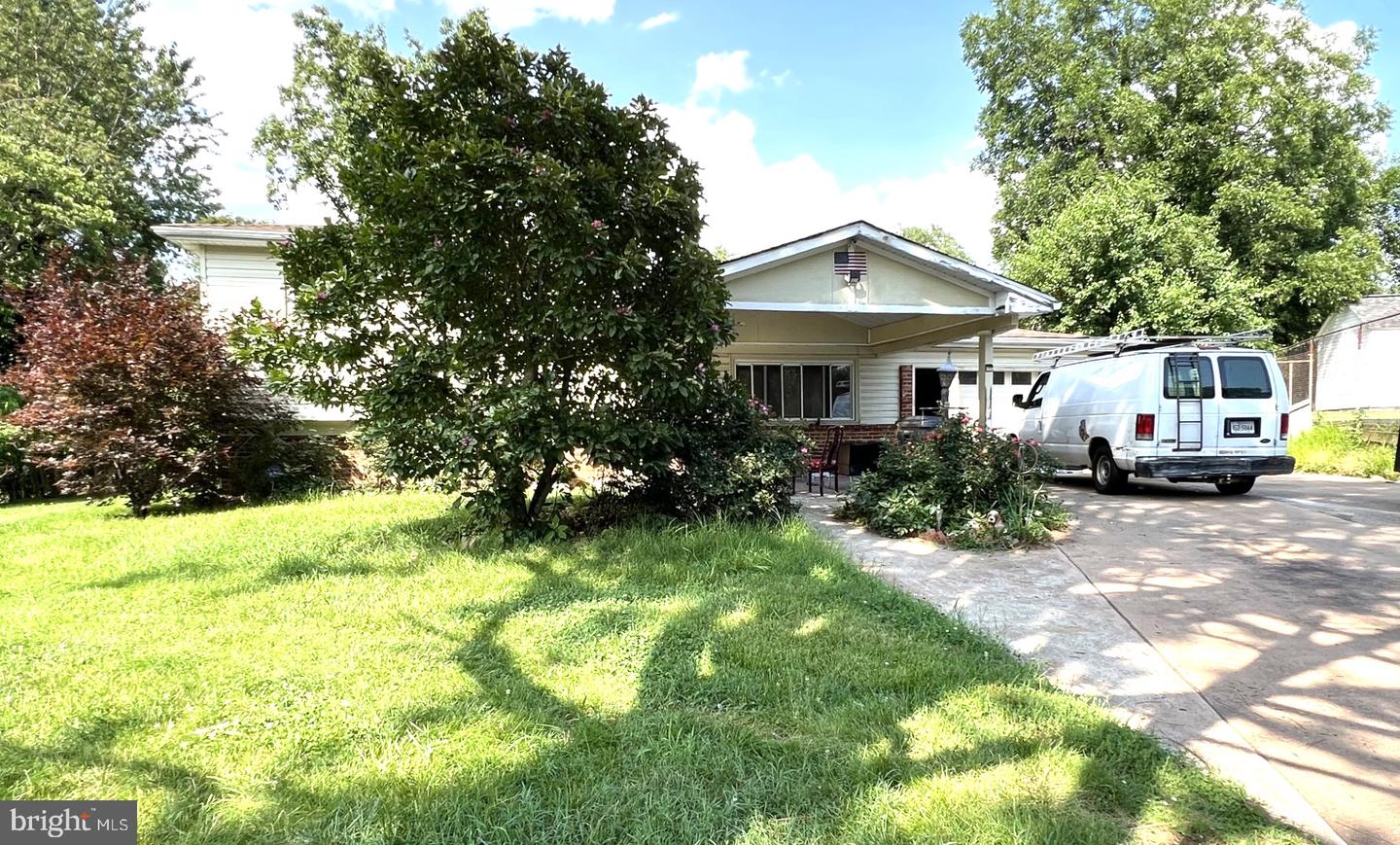 8131 NORWOOD DR, ALEXANDRIA, Virginia 22309, 4 Bedrooms Bedrooms, ,2 BathroomsBathrooms,Residential,For sale,8131 NORWOOD DR,VAFX2248562 MLS # VAFX2248562
