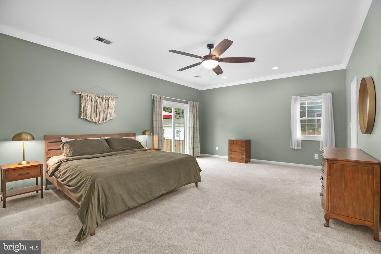 8995 MEADOWVIEW DR, MANASSAS, Virginia 20110, 7 Bedrooms Bedrooms, ,4 BathroomsBathrooms,Residential,For sale,8995 MEADOWVIEW DR,VAMN2008612 MLS # VAMN2008612