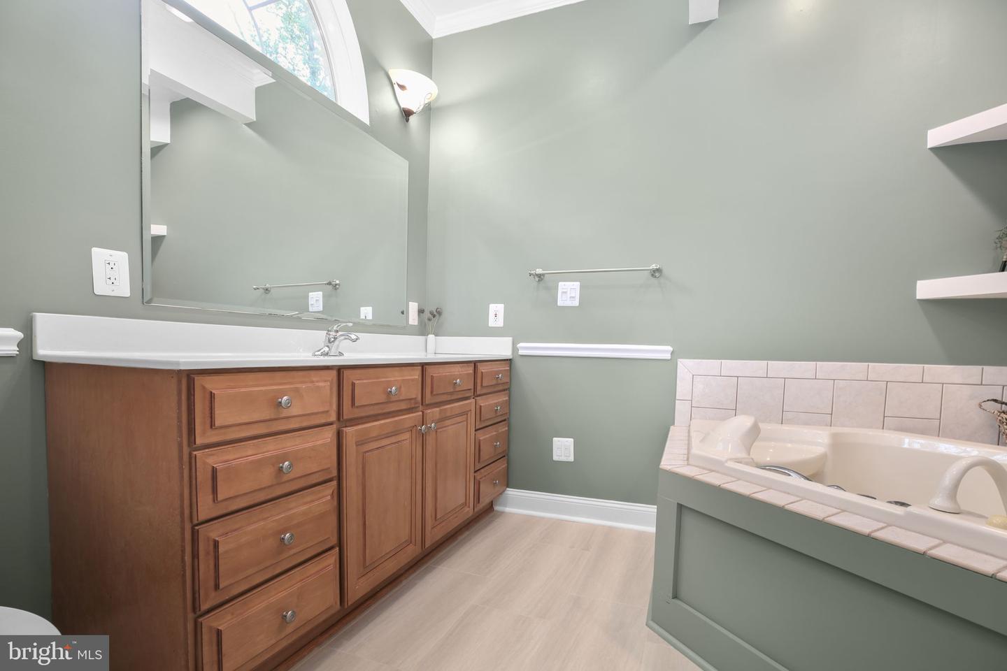 8995 MEADOWVIEW DR, MANASSAS, Virginia 20110, 7 Bedrooms Bedrooms, ,4 BathroomsBathrooms,Residential,For sale,8995 MEADOWVIEW DR,VAMN2008612 MLS # VAMN2008612