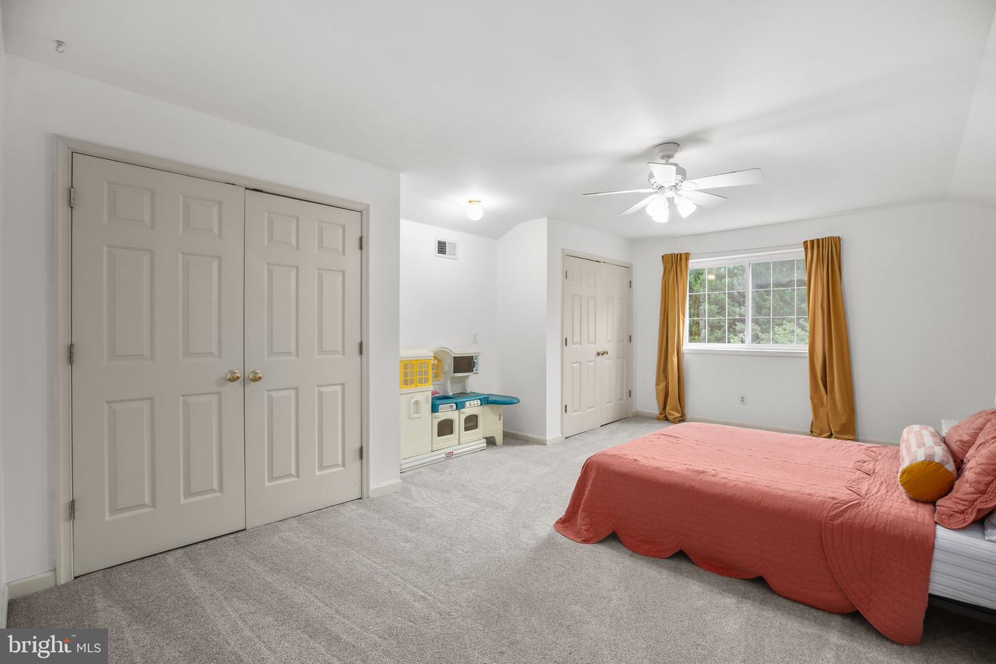 8995 MEADOWVIEW DR, MANASSAS, Virginia 20110, 7 Bedrooms Bedrooms, ,4 BathroomsBathrooms,Residential,For sale,8995 MEADOWVIEW DR,VAMN2008612 MLS # VAMN2008612