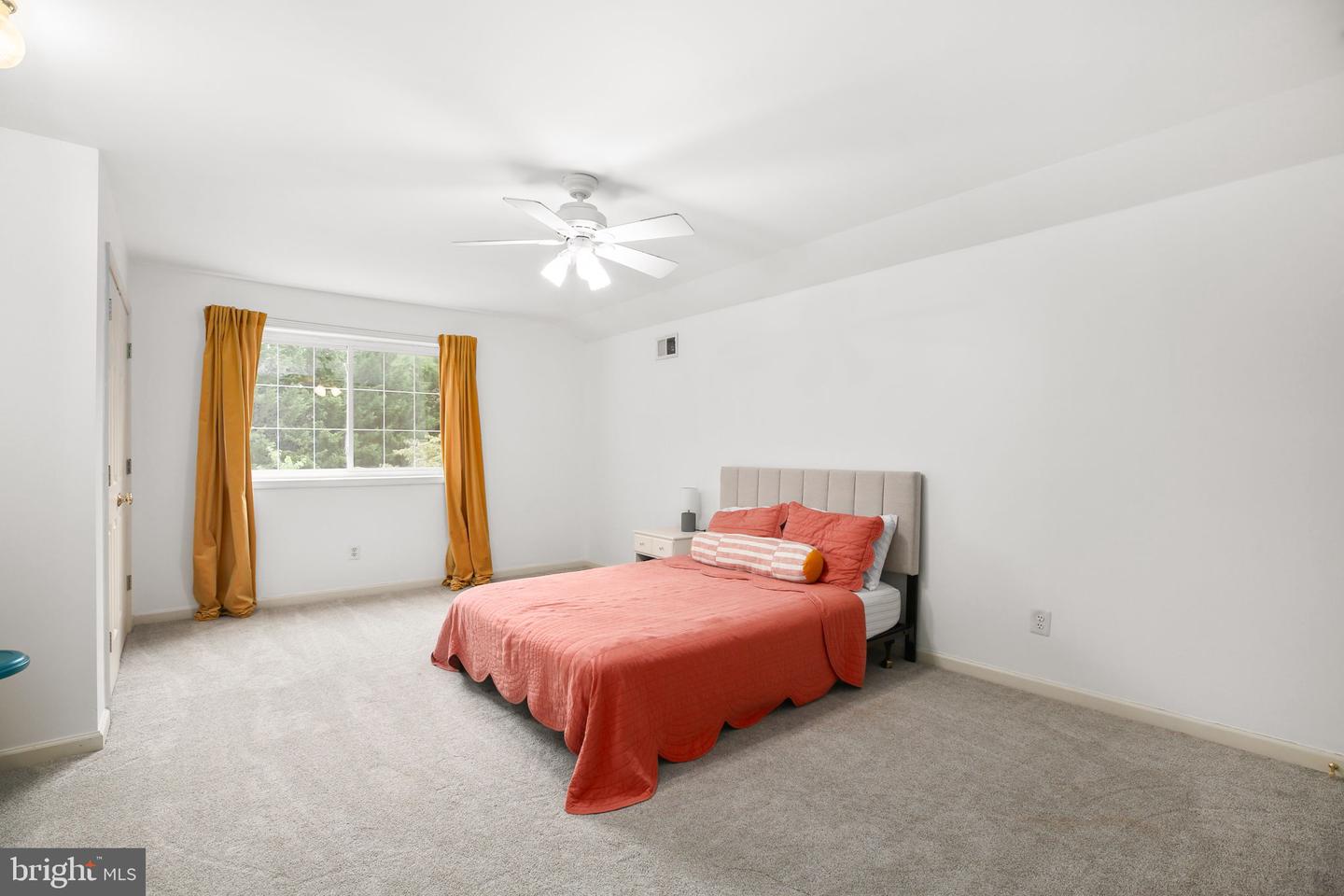 8995 MEADOWVIEW DR, MANASSAS, Virginia 20110, 7 Bedrooms Bedrooms, ,4 BathroomsBathrooms,Residential,For sale,8995 MEADOWVIEW DR,VAMN2008612 MLS # VAMN2008612