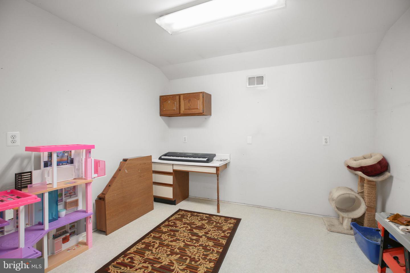 8995 MEADOWVIEW DR, MANASSAS, Virginia 20110, 7 Bedrooms Bedrooms, ,4 BathroomsBathrooms,Residential,For sale,8995 MEADOWVIEW DR,VAMN2008612 MLS # VAMN2008612