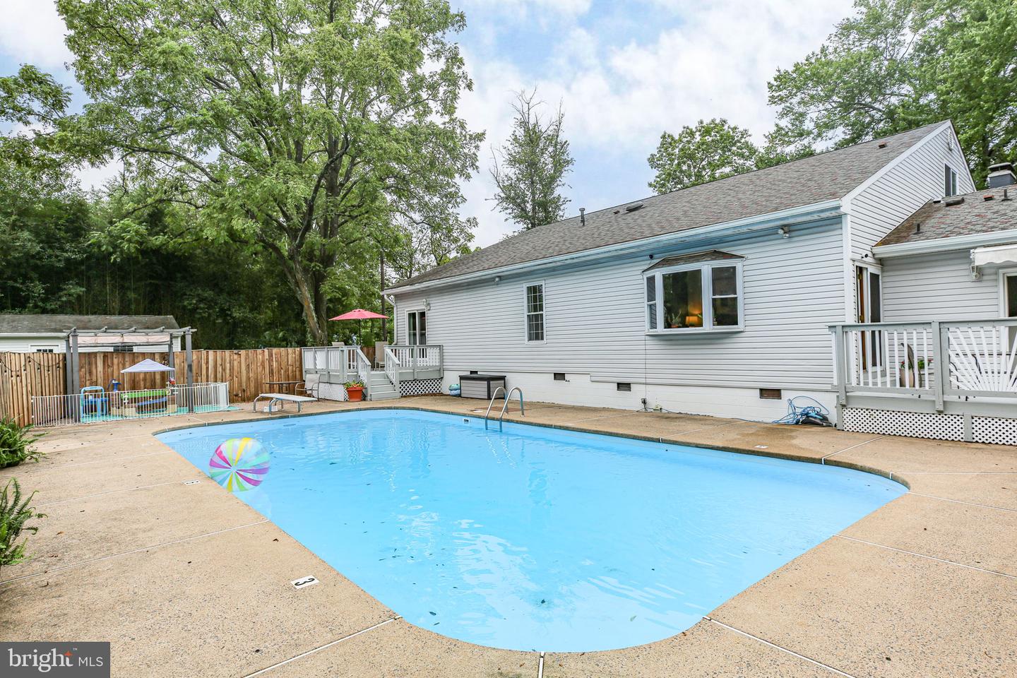 8995 MEADOWVIEW DR, MANASSAS, Virginia 20110, 7 Bedrooms Bedrooms, ,4 BathroomsBathrooms,Residential,For sale,8995 MEADOWVIEW DR,VAMN2008612 MLS # VAMN2008612