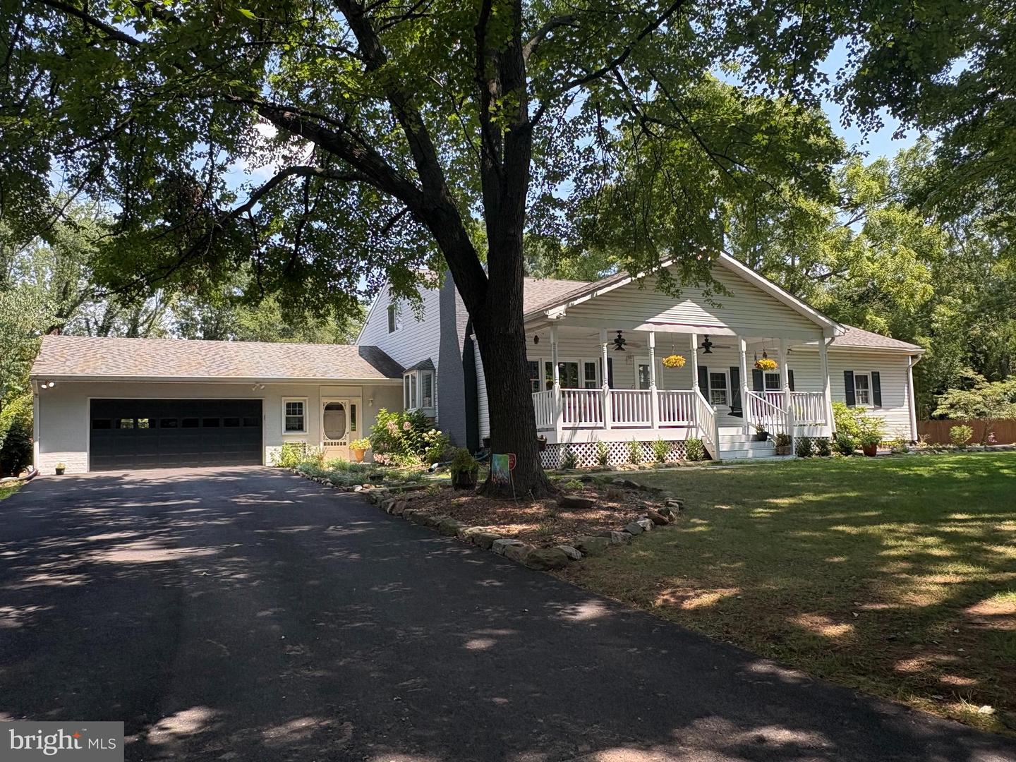 8995 MEADOWVIEW DR, MANASSAS, Virginia 20110, 7 Bedrooms Bedrooms, ,4 BathroomsBathrooms,Residential,For sale,8995 MEADOWVIEW DR,VAMN2008612 MLS # VAMN2008612