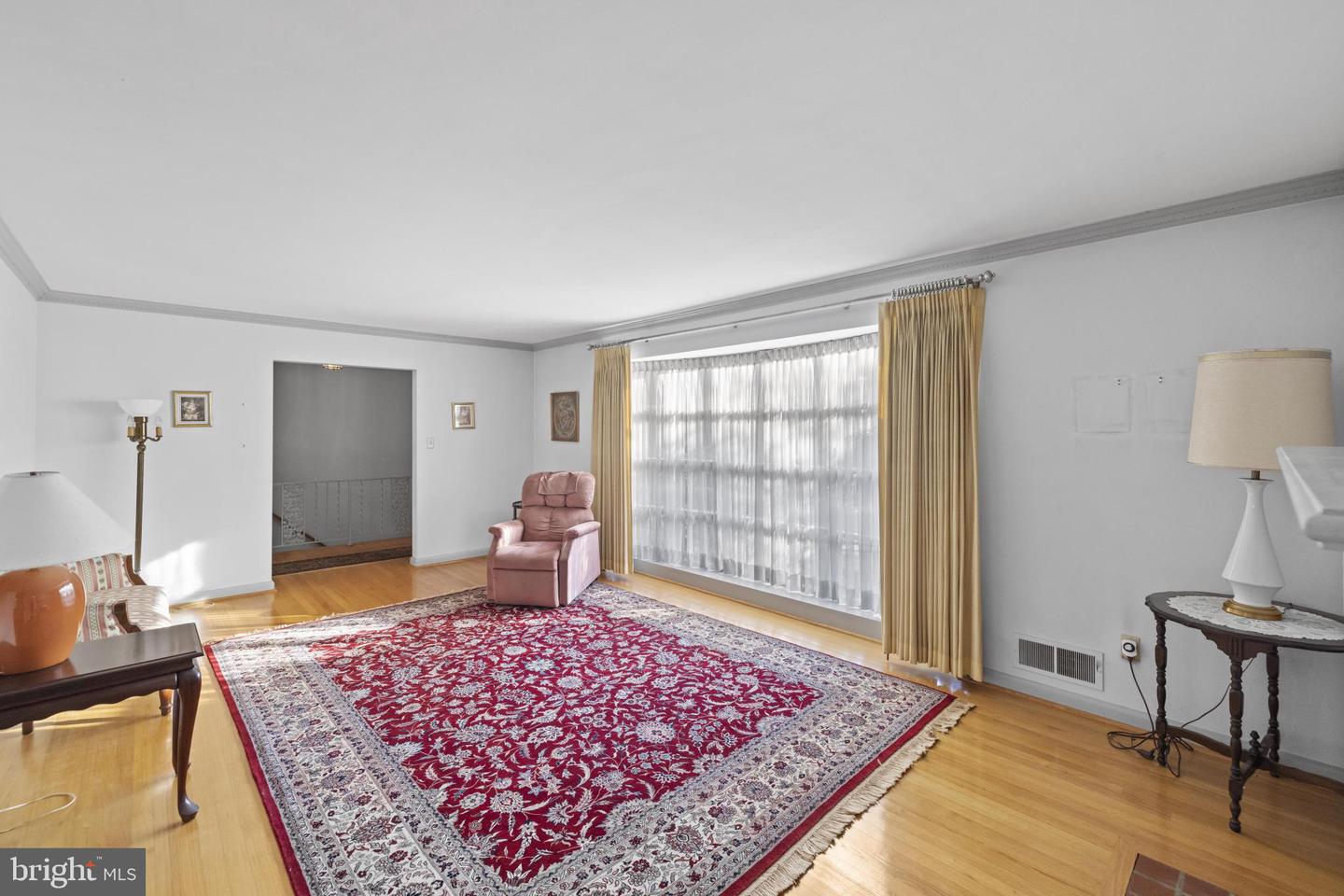 4008 N STUART ST, ARLINGTON, Virginia 22207, 4 Bedrooms Bedrooms, ,3 BathroomsBathrooms,Residential,For sale,4008 N STUART ST,VAAR2060286 MLS # VAAR2060286