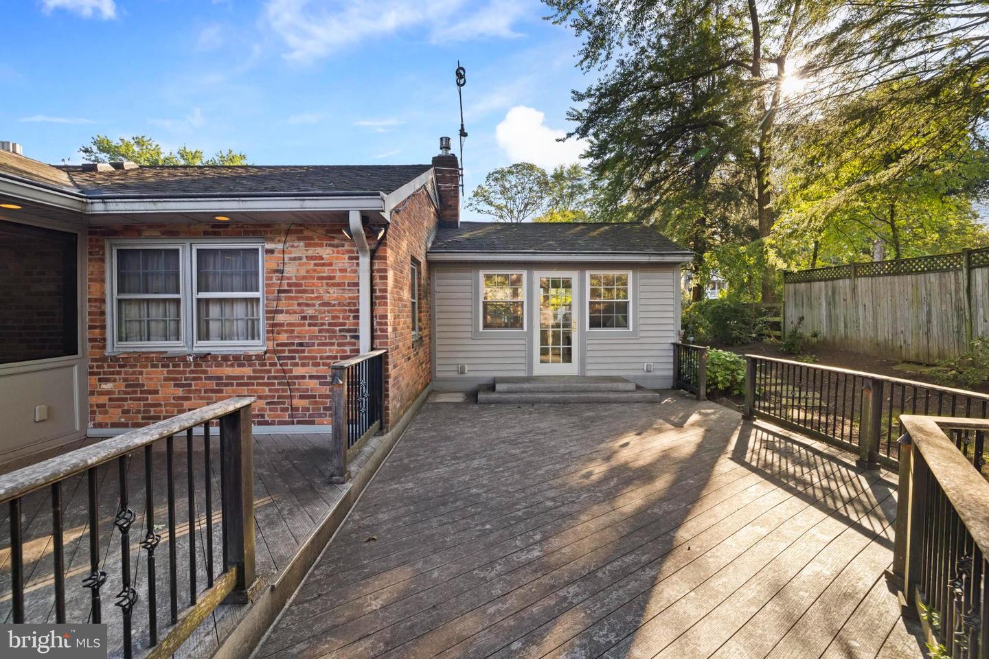 4008 N STUART ST, ARLINGTON, Virginia 22207, 4 Bedrooms Bedrooms, ,3 BathroomsBathrooms,Residential,For sale,4008 N STUART ST,VAAR2060286 MLS # VAAR2060286