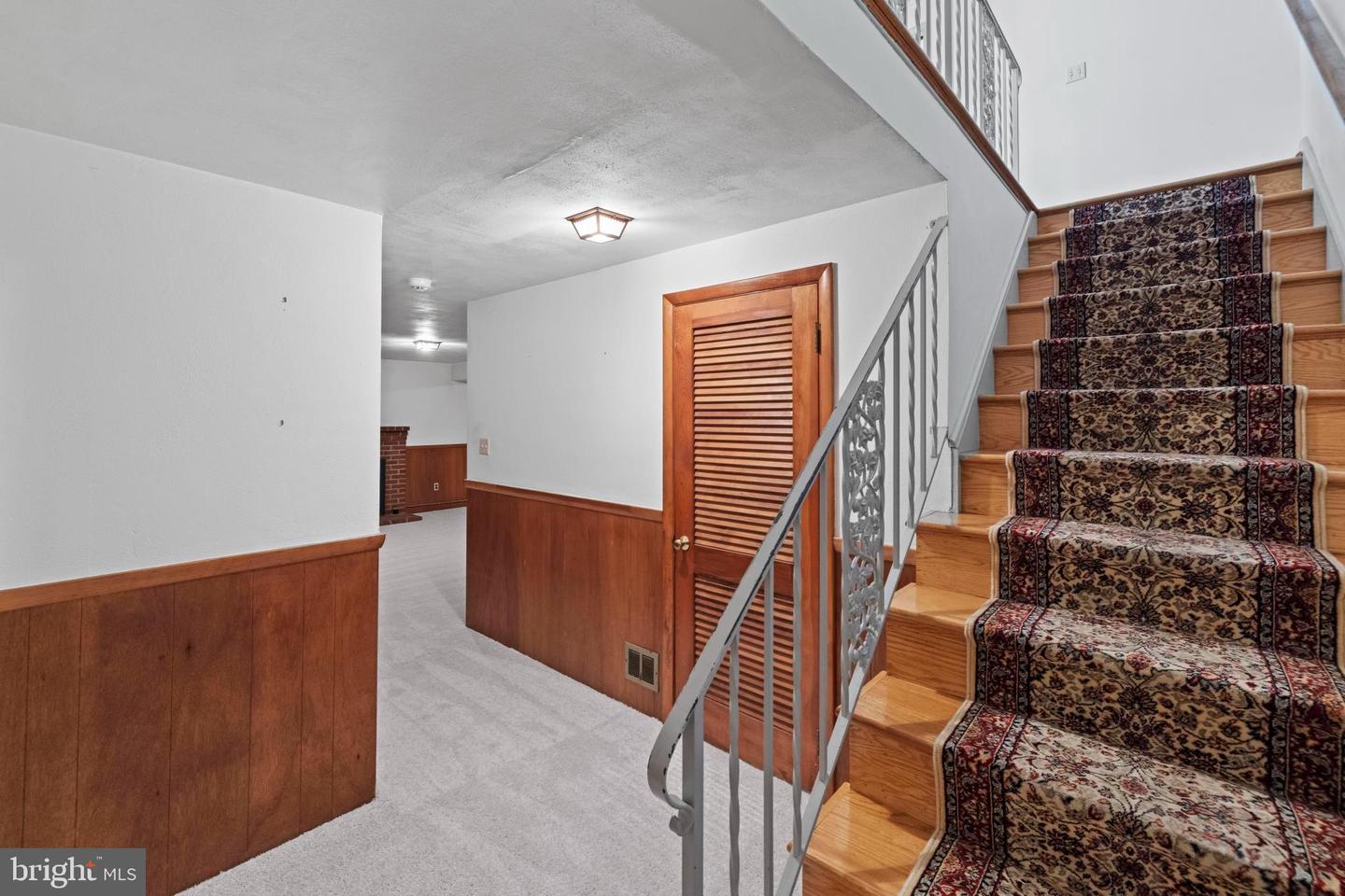 4008 N STUART ST, ARLINGTON, Virginia 22207, 4 Bedrooms Bedrooms, ,3 BathroomsBathrooms,Residential,For sale,4008 N STUART ST,VAAR2060286 MLS # VAAR2060286