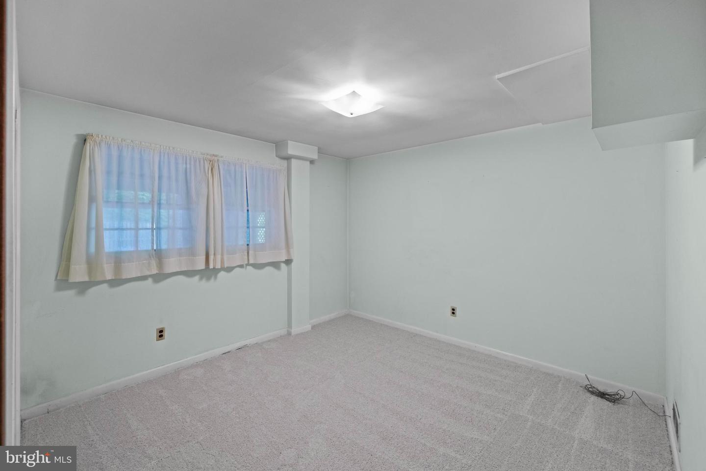 4008 N STUART ST, ARLINGTON, Virginia 22207, 4 Bedrooms Bedrooms, ,3 BathroomsBathrooms,Residential,For sale,4008 N STUART ST,VAAR2060286 MLS # VAAR2060286
