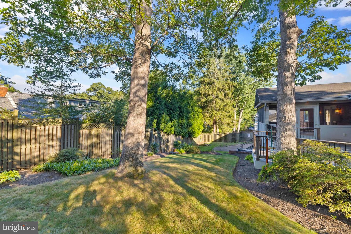 4008 N STUART ST, ARLINGTON, Virginia 22207, 4 Bedrooms Bedrooms, ,3 BathroomsBathrooms,Residential,For sale,4008 N STUART ST,VAAR2060286 MLS # VAAR2060286