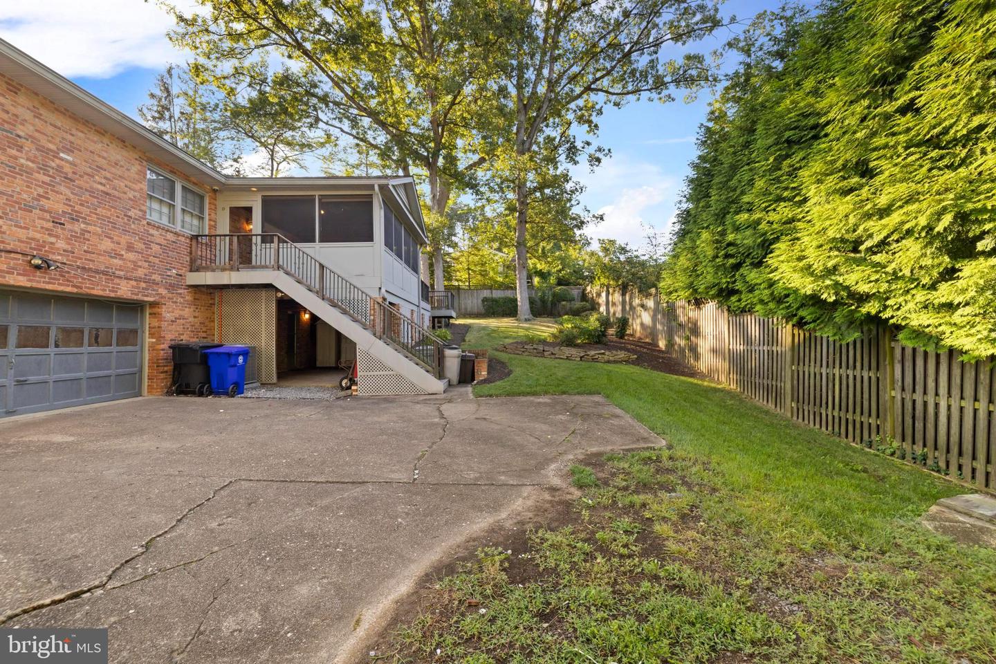 4008 N STUART ST, ARLINGTON, Virginia 22207, 4 Bedrooms Bedrooms, ,3 BathroomsBathrooms,Residential,For sale,4008 N STUART ST,VAAR2060286 MLS # VAAR2060286