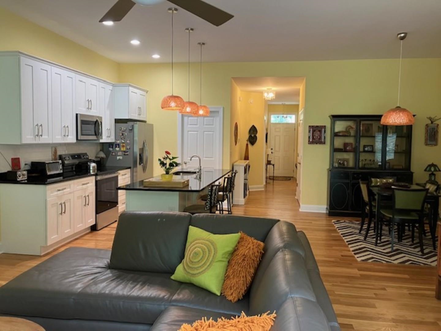 1203 STOCKER ST, STAUNTON, Virginia 24401, 3 Bedrooms Bedrooms, ,2 BathroomsBathrooms,Residential,1203 STOCKER ST,668240 MLS # 668240