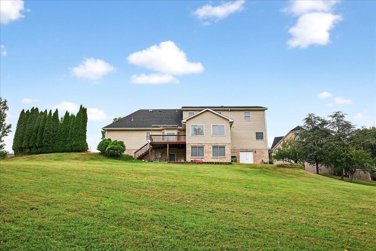 88 JOHNS VALLEY DR, FISHERSVILLE, Virginia 22939, 4 Bedrooms Bedrooms, ,2 BathroomsBathrooms,Residential,88 JOHNS VALLEY DR,668244 MLS # 668244