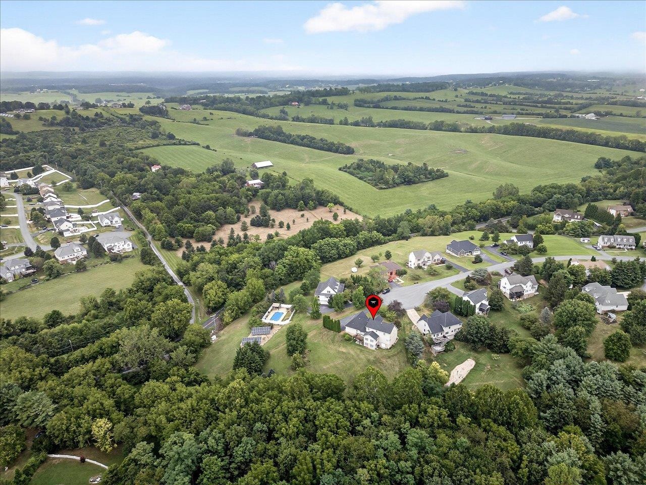 88 JOHNS VALLEY DR, FISHERSVILLE, Virginia 22939, 4 Bedrooms Bedrooms, ,2 BathroomsBathrooms,Residential,88 JOHNS VALLEY DR,668244 MLS # 668244