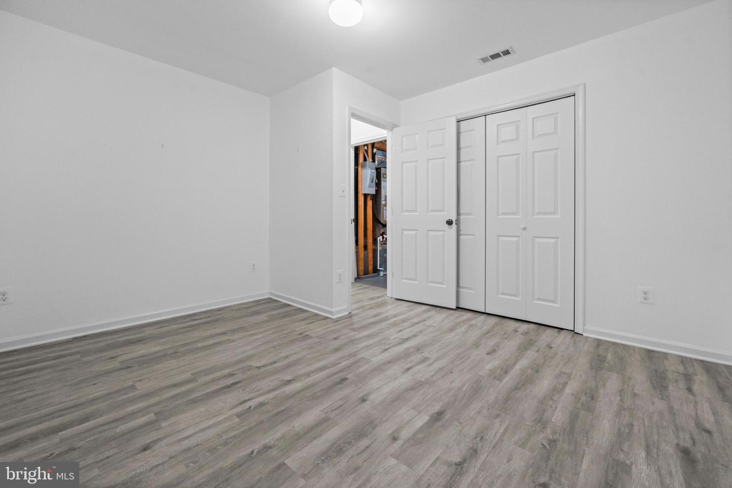 6028 CROWN ROYAL CIR, ALEXANDRIA, Virginia 22310, 5 Bedrooms Bedrooms, ,3 BathroomsBathrooms,Residential,For sale,6028 CROWN ROYAL CIR,VAFX2256304 MLS # VAFX2256304