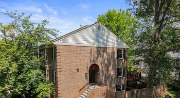 6028 CROWN ROYAL CIR, ALEXANDRIA, Virginia 22310, 5 Bedrooms Bedrooms, ,3 BathroomsBathrooms,Residential,For sale,6028 CROWN ROYAL CIR,VAFX2256304 MLS # VAFX2256304