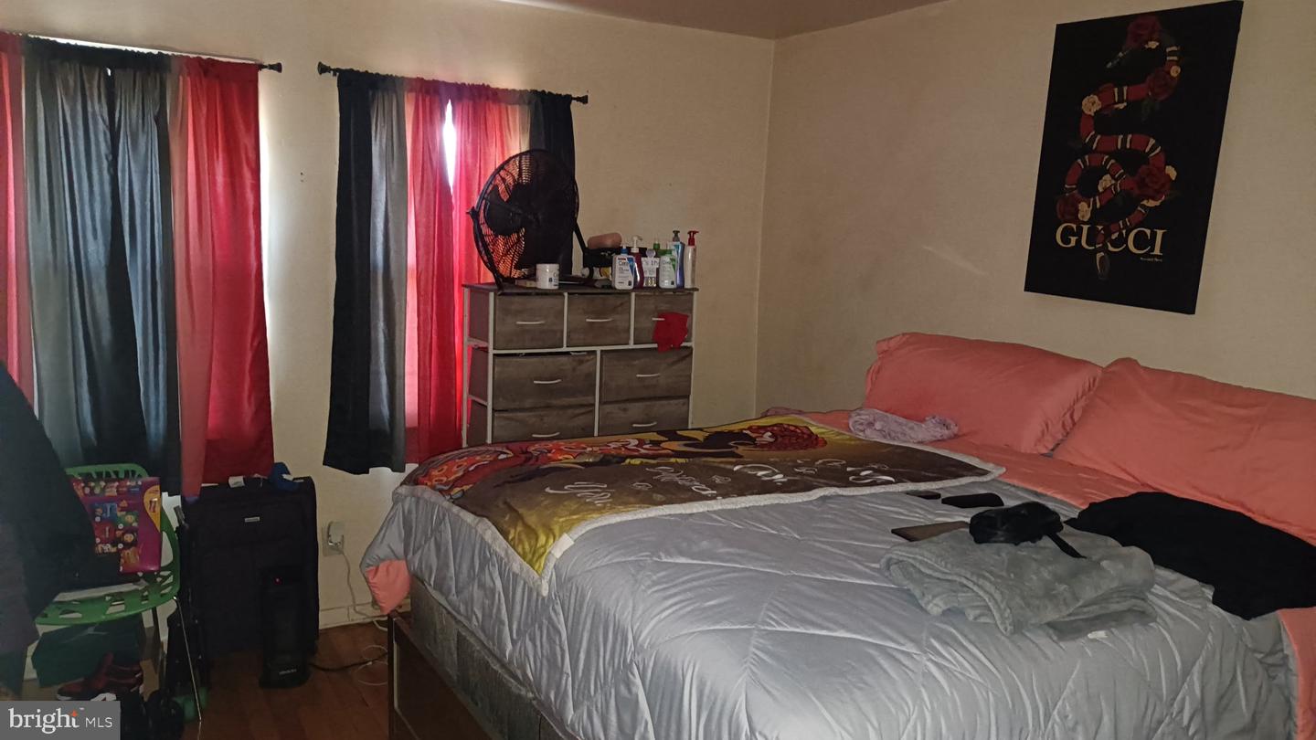 1235 16TH ST NE, WASHINGTON, District Of Columbia 20002, 2 Bedrooms Bedrooms, ,1 BathroomBathrooms,Residential,For sale,1235 16TH ST NE,DCDC2211458 MLS # DCDC2211458