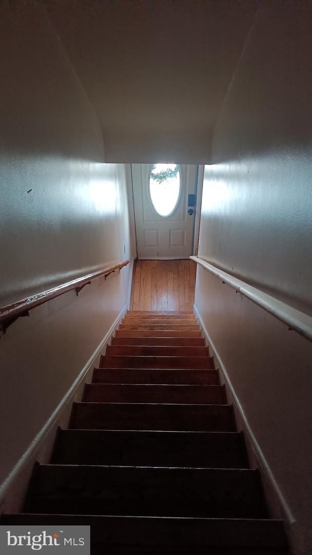 1235 16TH ST NE, WASHINGTON, District Of Columbia 20002, 2 Bedrooms Bedrooms, ,1 BathroomBathrooms,Residential,For sale,1235 16TH ST NE,DCDC2211458 MLS # DCDC2211458