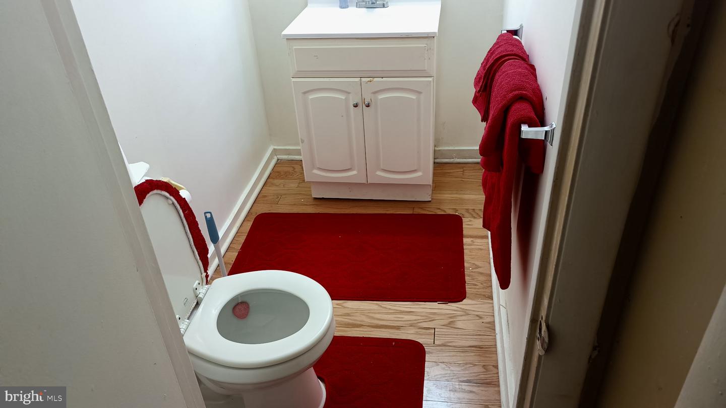 1235 16TH ST NE, WASHINGTON, District Of Columbia 20002, 2 Bedrooms Bedrooms, ,1 BathroomBathrooms,Residential,For sale,1235 16TH ST NE,DCDC2211458 MLS # DCDC2211458