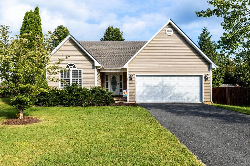 220 ADVENTURE TRL, WAYNESBORO, Virginia 22980, 3 Bedrooms Bedrooms, ,2 BathroomsBathrooms,Residential,220 ADVENTURE TRL,668247 MLS # 668247