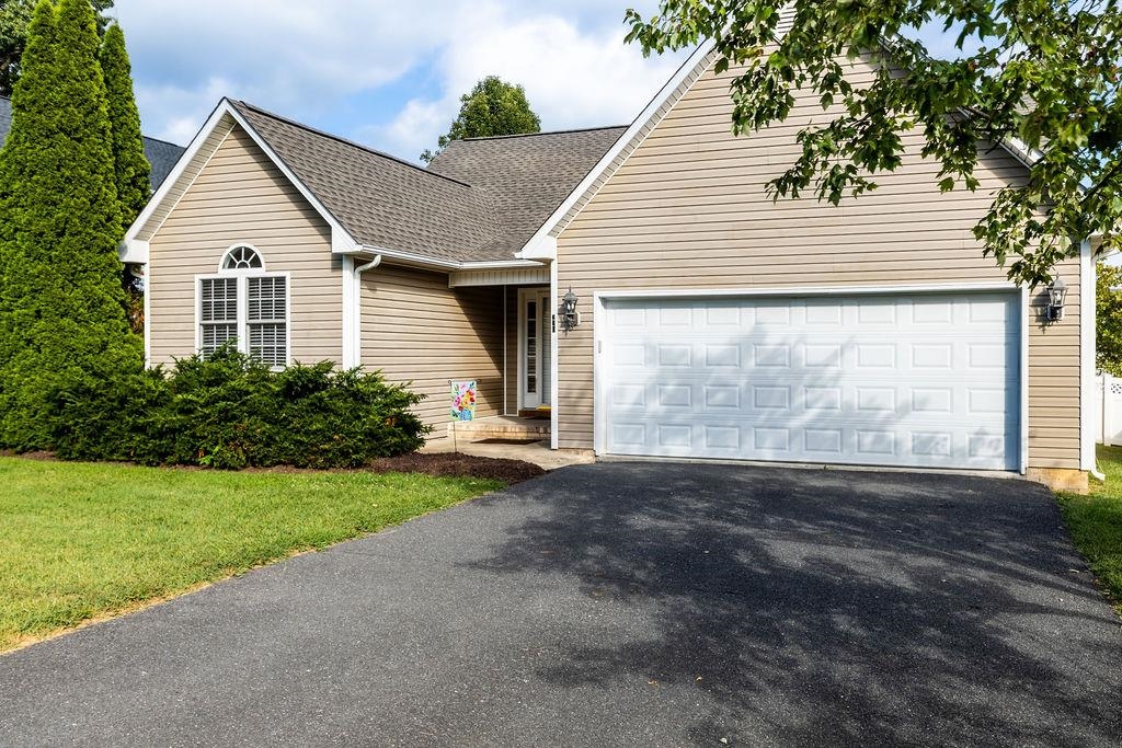 220 ADVENTURE TRL, WAYNESBORO, Virginia 22980, 3 Bedrooms Bedrooms, ,2 BathroomsBathrooms,Residential,220 ADVENTURE TRL,668247 MLS # 668247