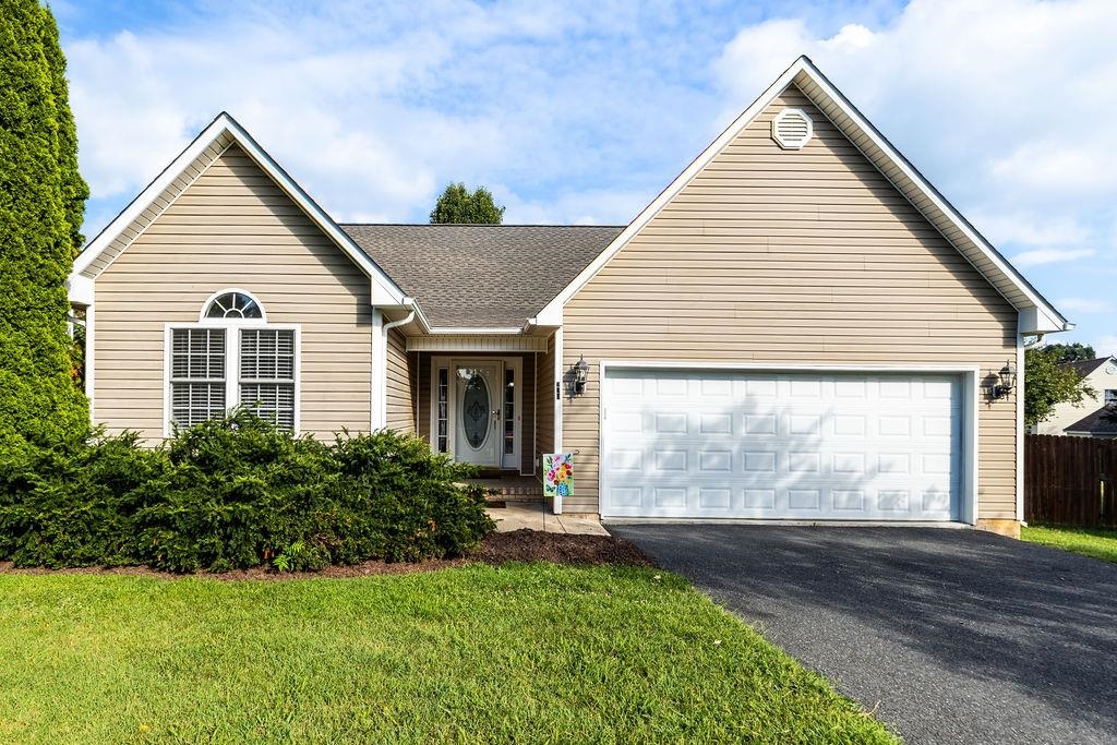 220 ADVENTURE TRL, WAYNESBORO, Virginia 22980, 3 Bedrooms Bedrooms, ,2 BathroomsBathrooms,Residential,220 ADVENTURE TRL,668247 MLS # 668247